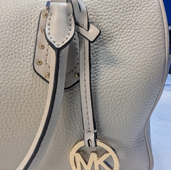 Michael Kors medium ARIA Satchel Handbag Msrp:$428.00 - Picture 14 of 16
